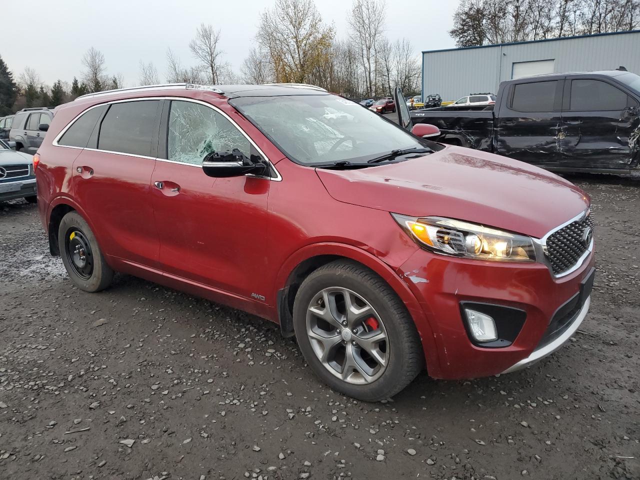 VIN 5XYPKDA58GG121079 2016 KIA SORENTO no.4