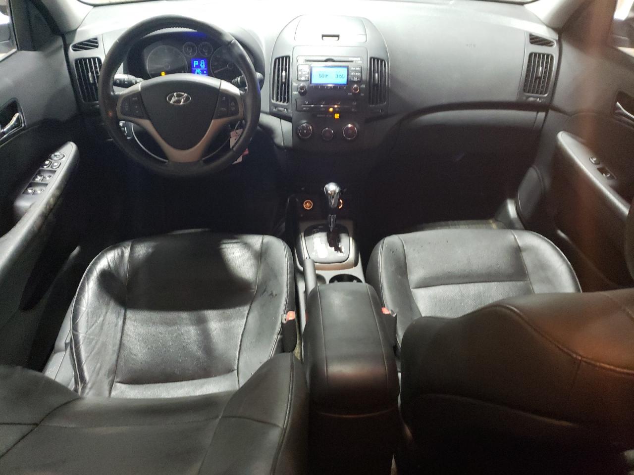 2011 Hyundai Elantra - Image 8