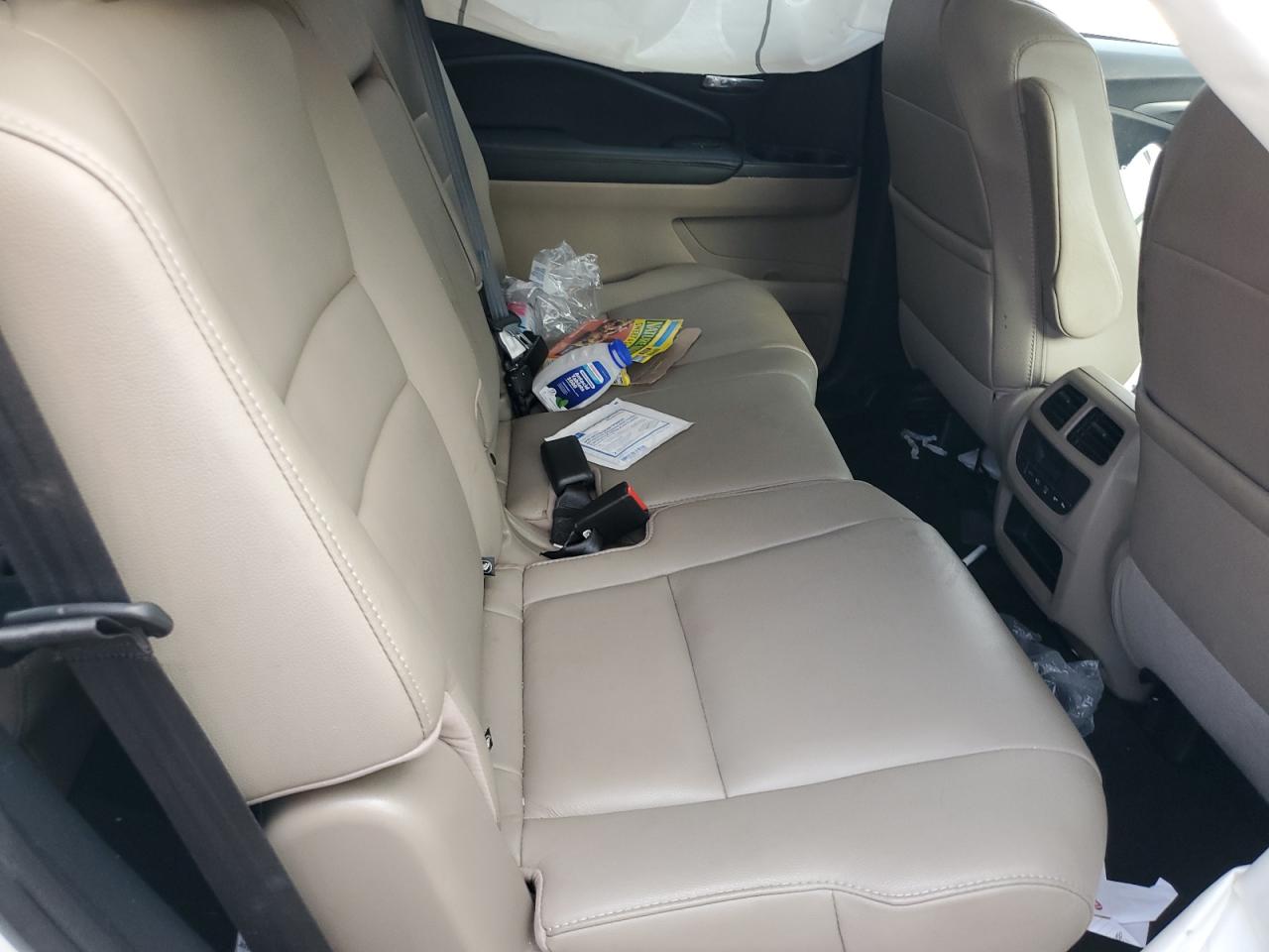 2017 Honda Pilot - Image 11