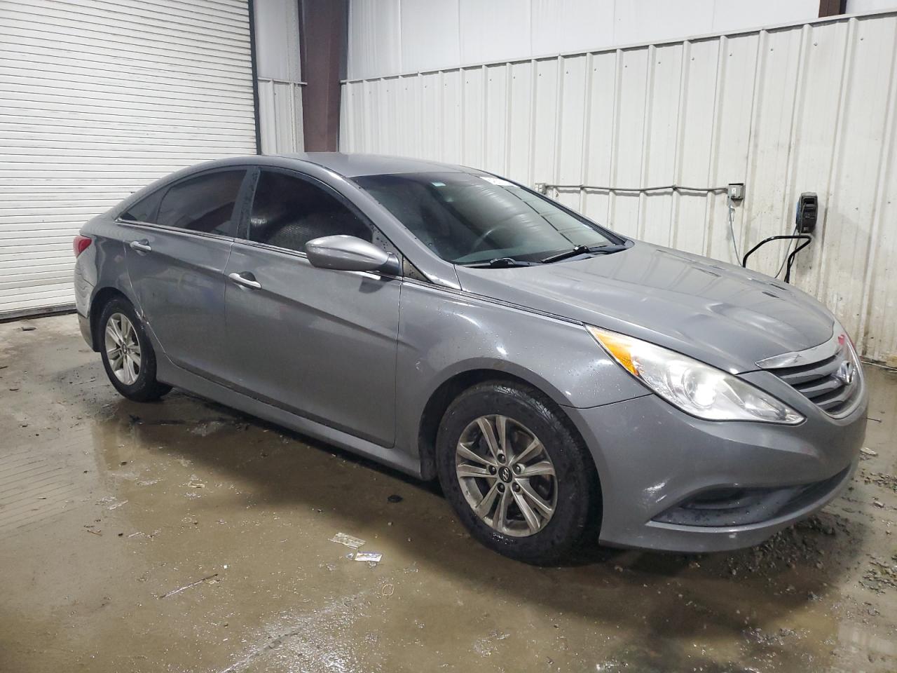 2014 Hyundai Sonata - Image 4