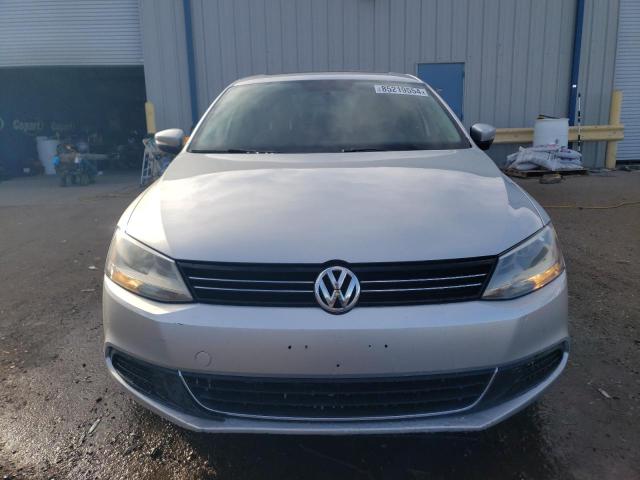  VOLKSWAGEN JETTA 2013 Srebrny