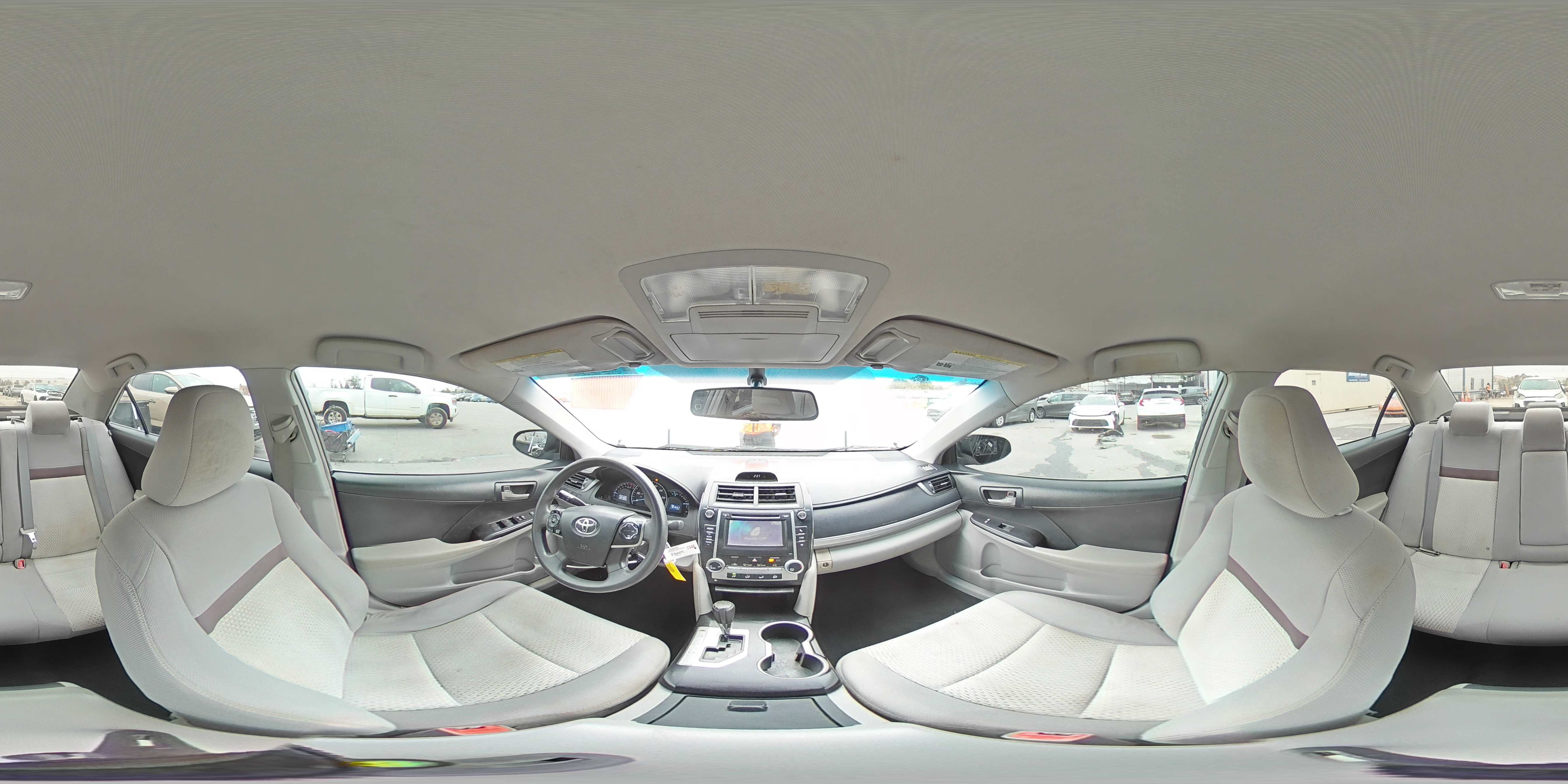 2013 Toyota Camry - Image 14