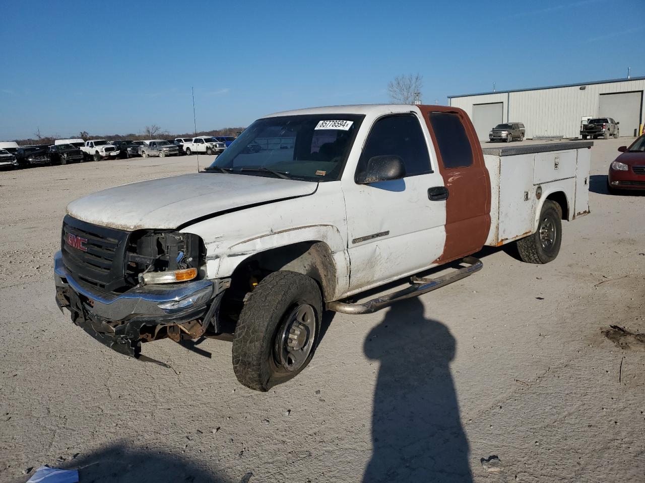 2007 Gmc Sierra C2500 Heavy Duty იყიდება Kansas City-ში, KS - Vandalism