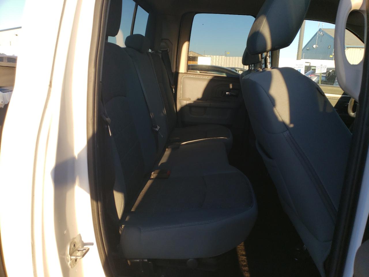 2014 RAM 1500 - Image 10
