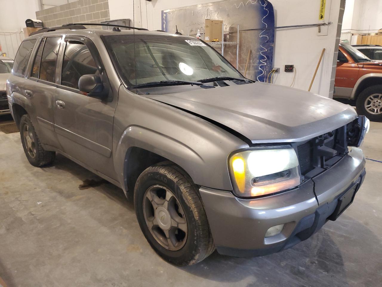 2005 Chevrolet Trailblazer Ls VIN: 1GNDT13SX52335930 Lot: 84305264