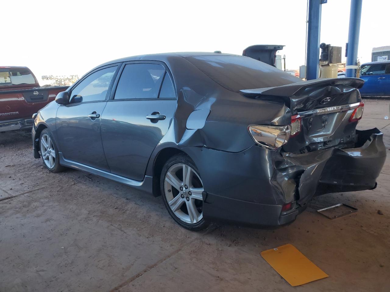 VIN 5YFBU4EE5DP147323 2013 TOYOTA COROLLA no.2