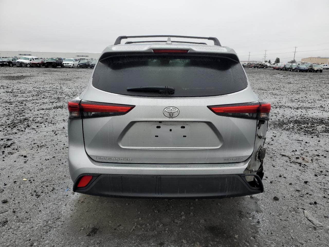 2020 Toyota Highlander - Image 6