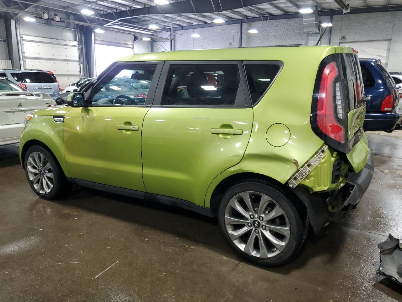 VIN KNDJN2A22F7777037 2015 KIA SOUL no.2