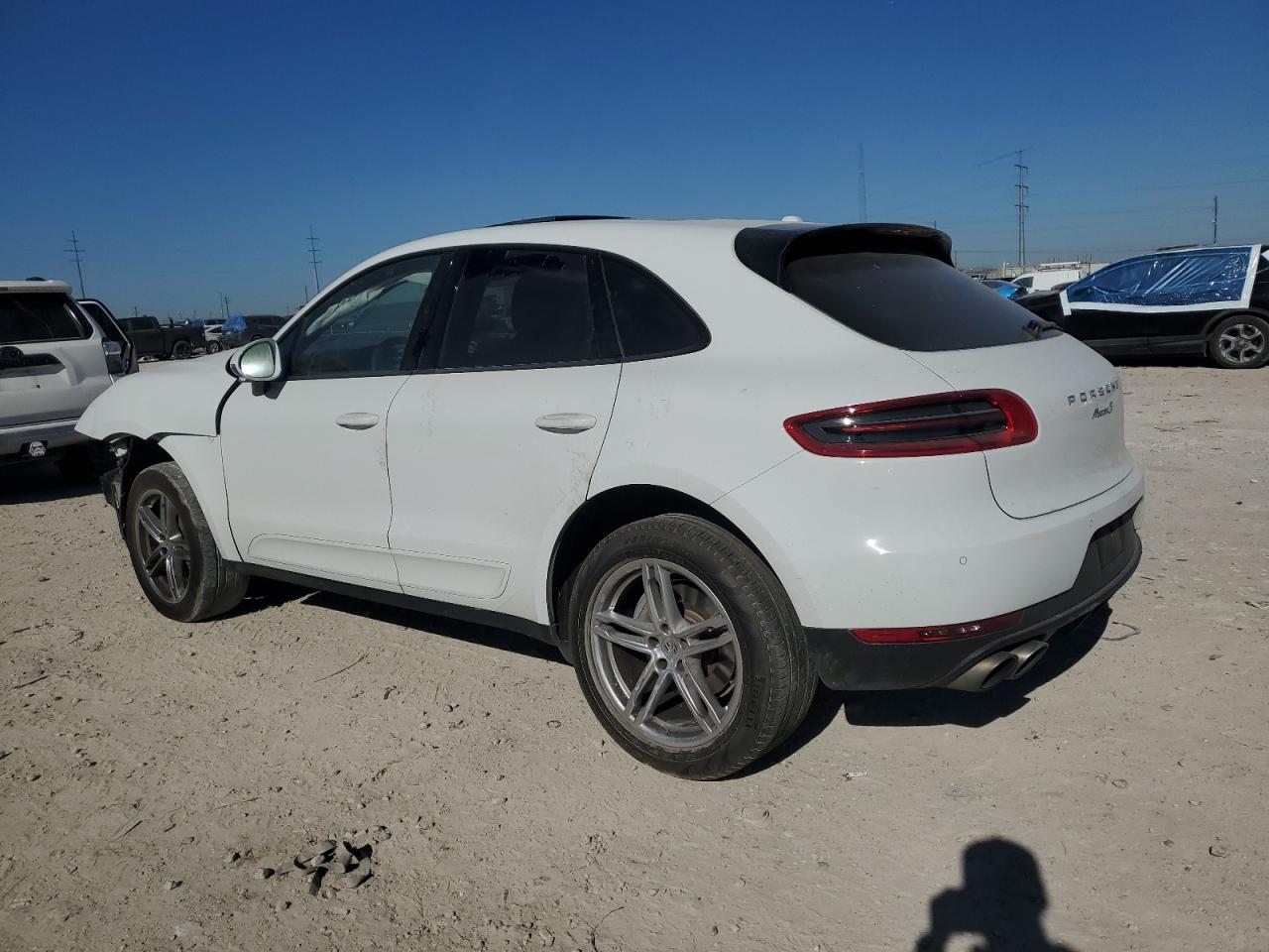 2018 Porsche Macan - Image 2