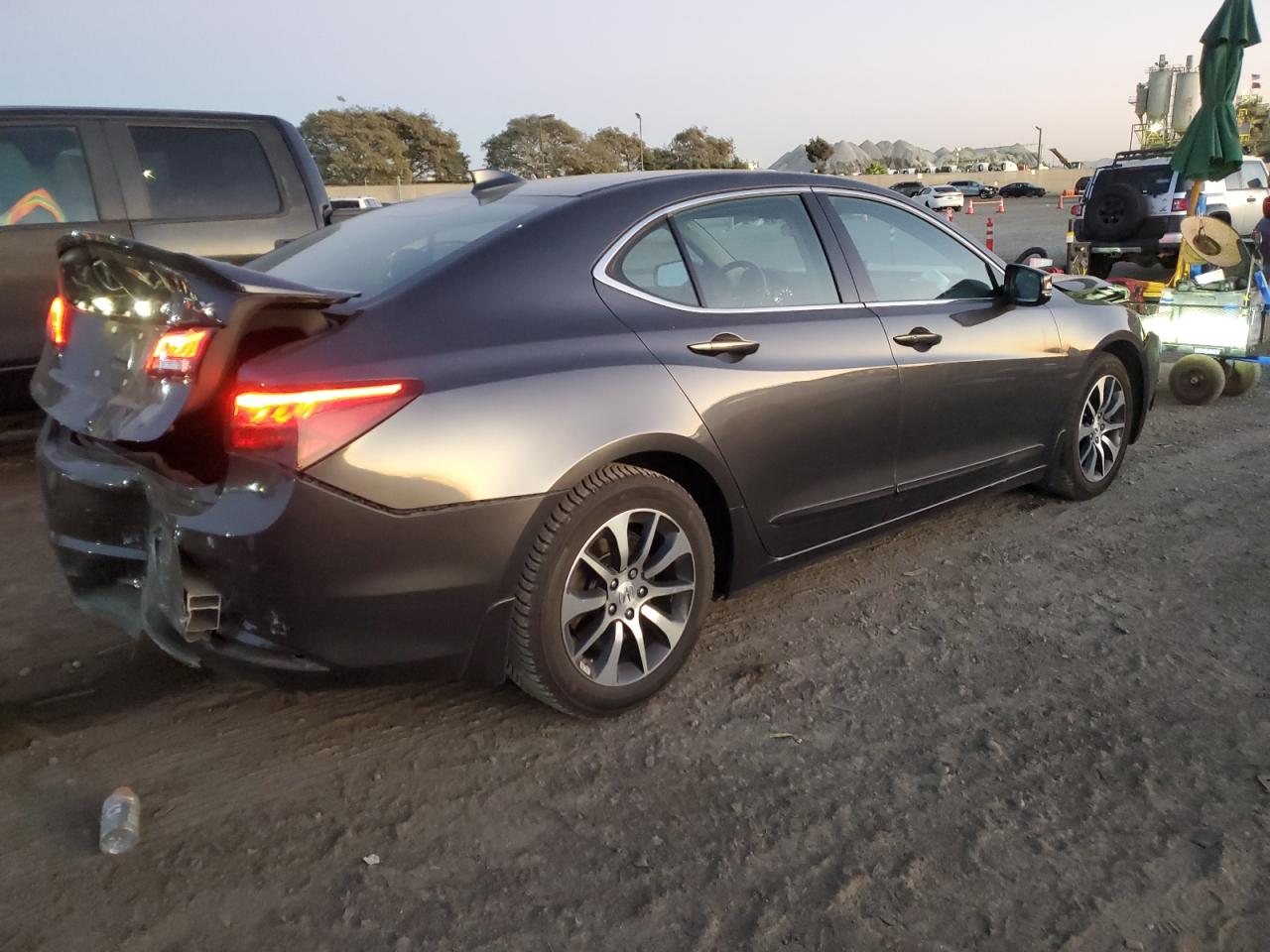 VIN 19UUB1F57GA015413 2016 ACURA TLX no.3