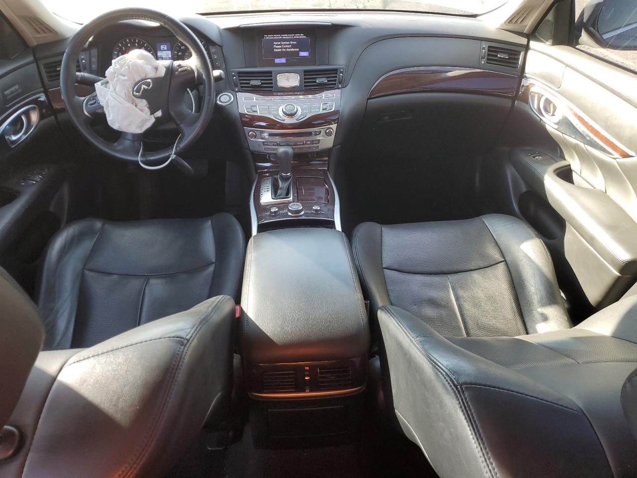 2019 Infiniti Q70 - Image 8