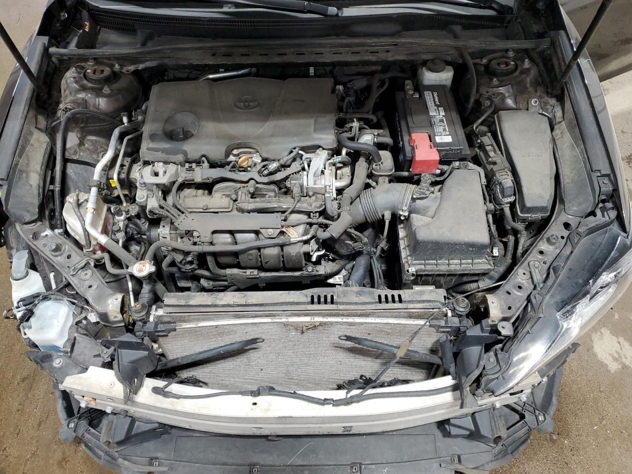 2019 Toyota Camry - Image 11