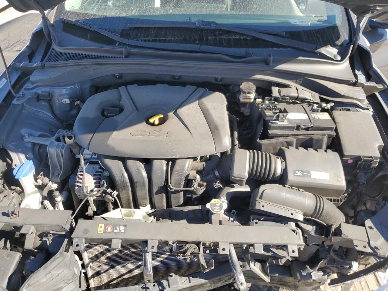 2018 Hyundai Elantra - Image 12