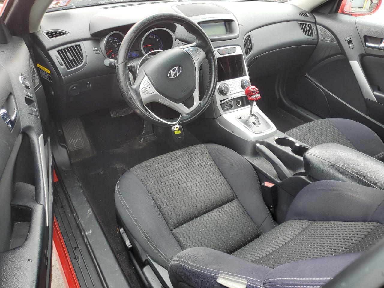 2010 Hyundai Genesis - Image 8