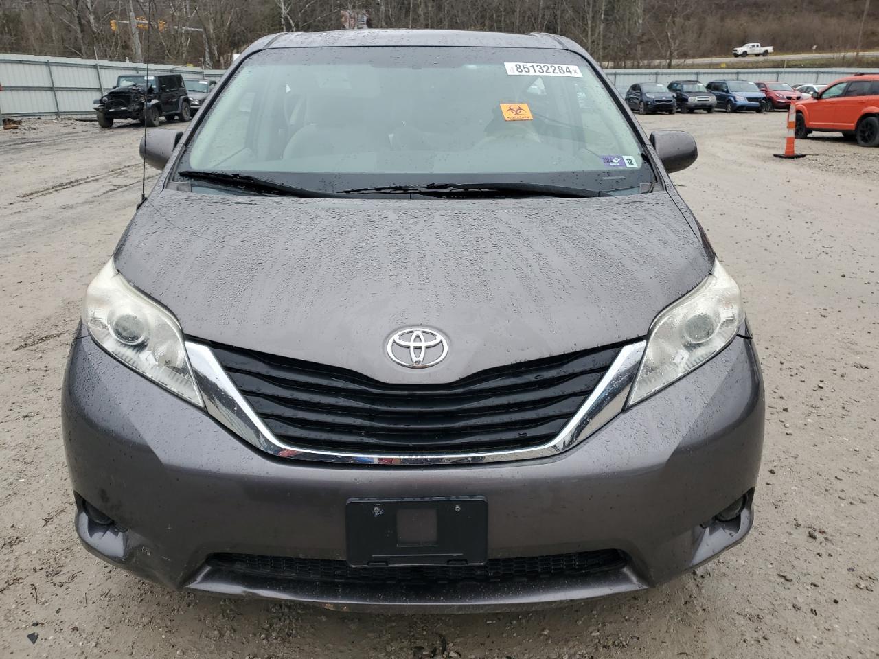 VIN 5TDJK3DC1ES074472 2014 TOYOTA All Models no.5