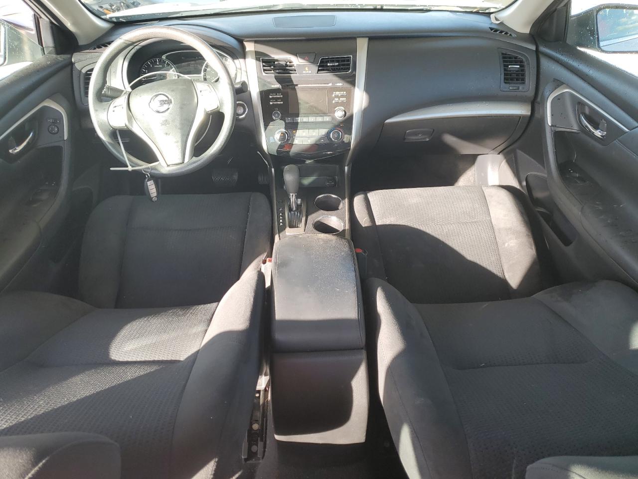 2015 Nissan Altima - Image 8