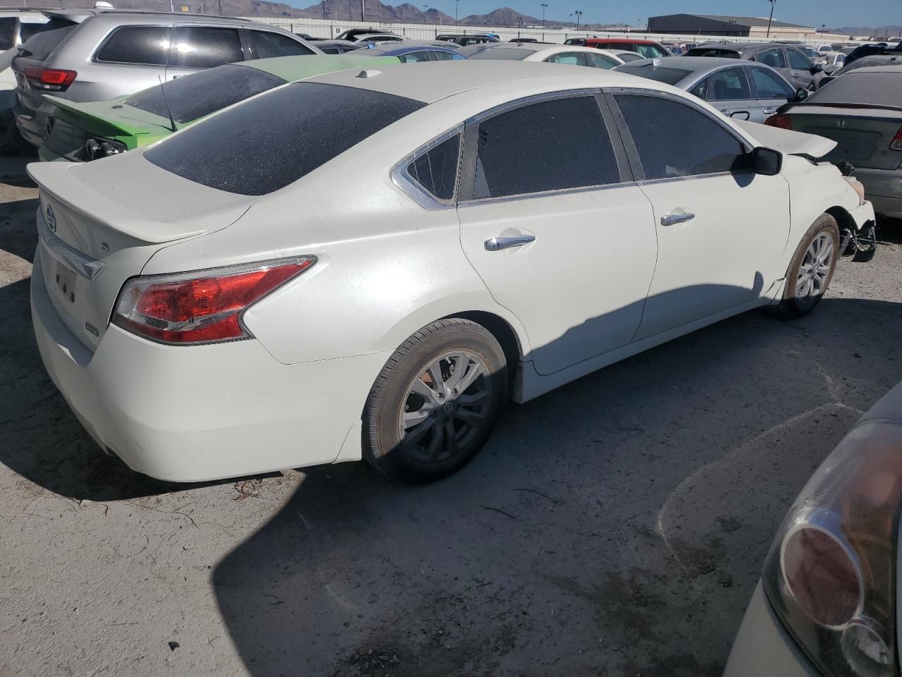 VIN 1N4AL3AP6FN917213 2015 NISSAN ALTIMA no.3