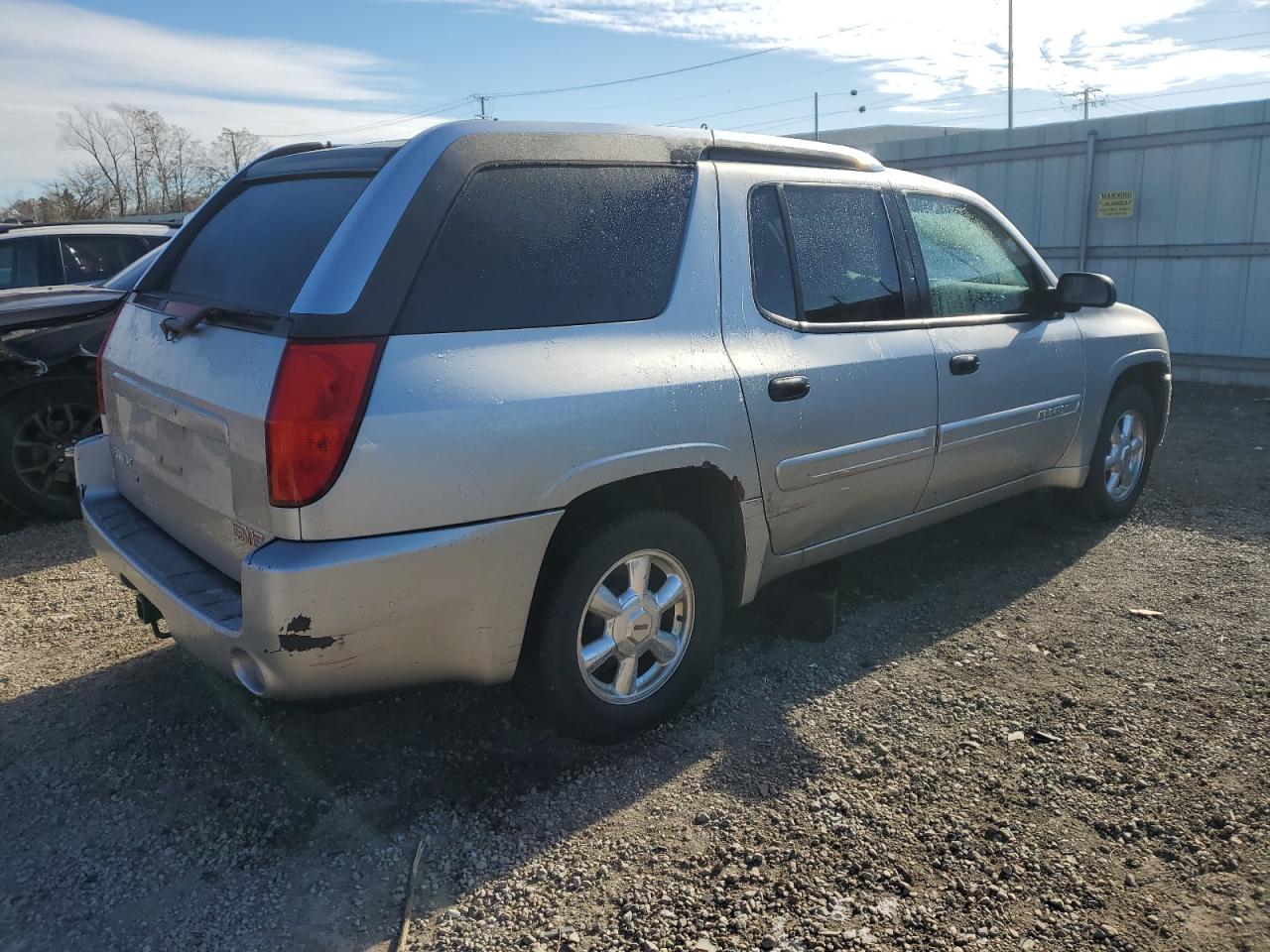 2004 GMC Envoy - Image 3