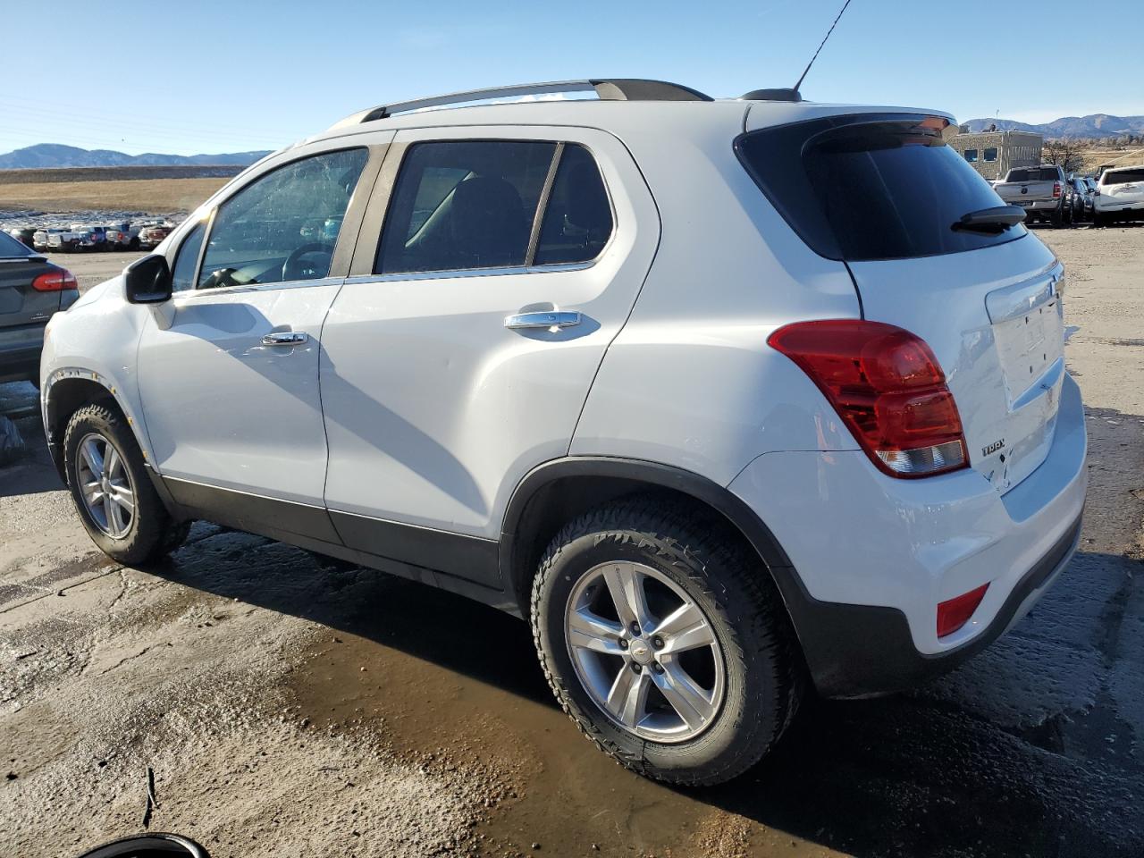 2018 Chevrolet Trax - Image 2
