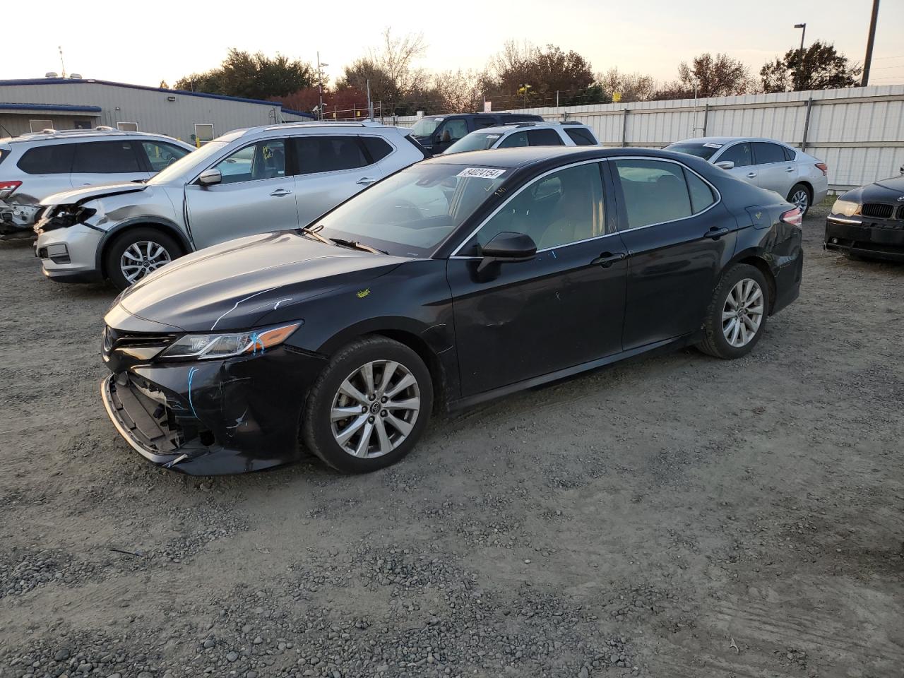 VIN JTNB11HK2J3026483 2018 TOYOTA CAMRY no.1