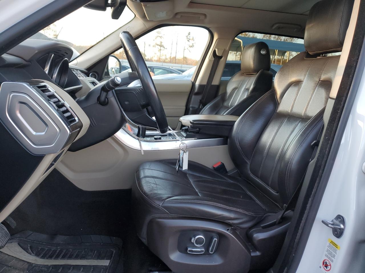 2016 Land Rover Range Rover - Image 7