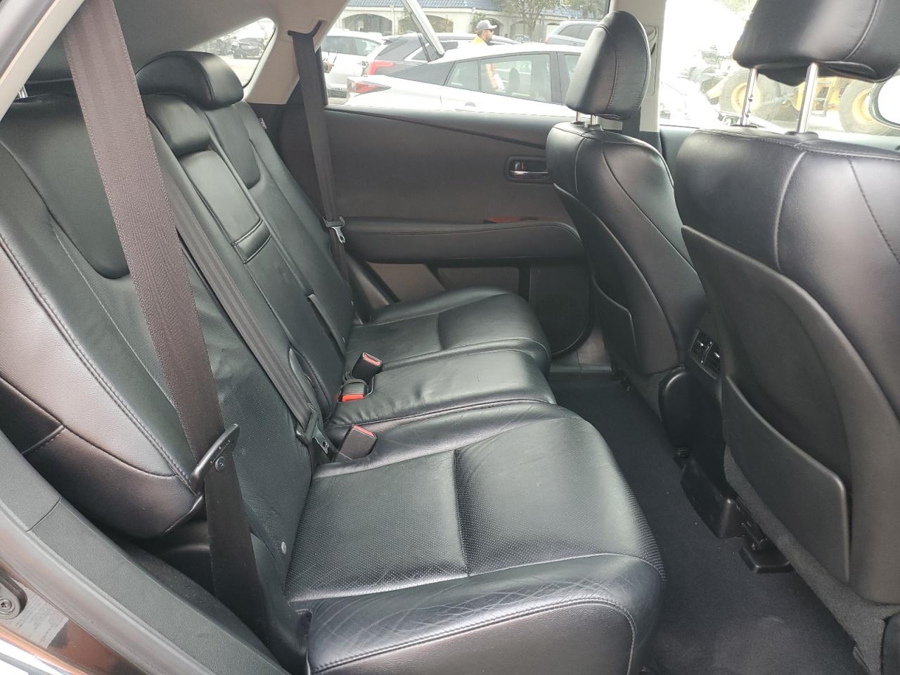 2010 Lexus RX - Image 12