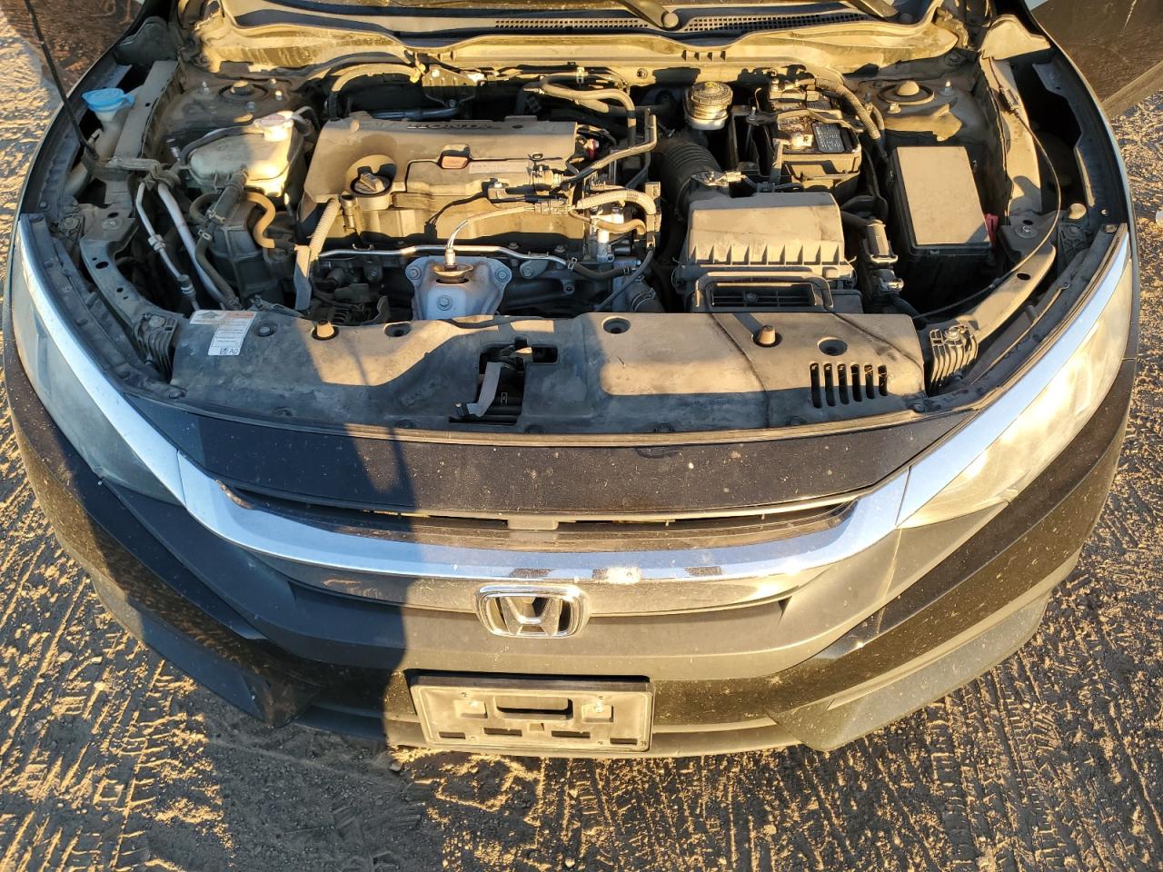 2018 Honda Civic Lx VIN: 2HGFC2F58JH581777 Lot: 84258264