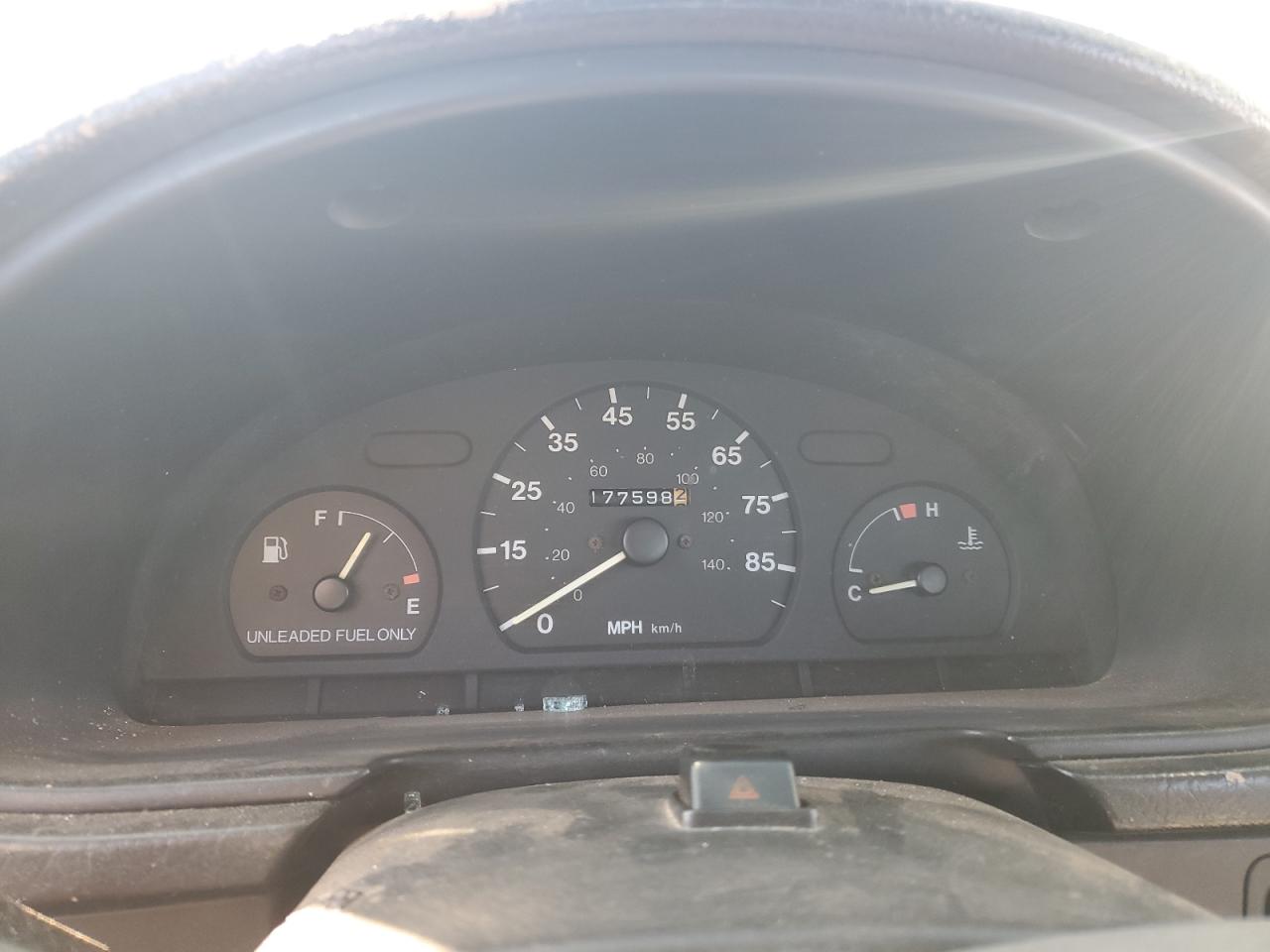 1995 Geo Metro - Image 9