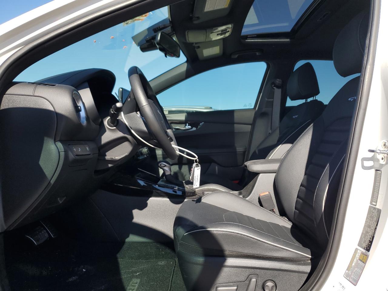 2024 Kia Forte - Image 7