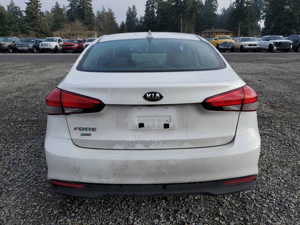 VIN 3KPFL4A71JE253048 2018 KIA FORTE no.6