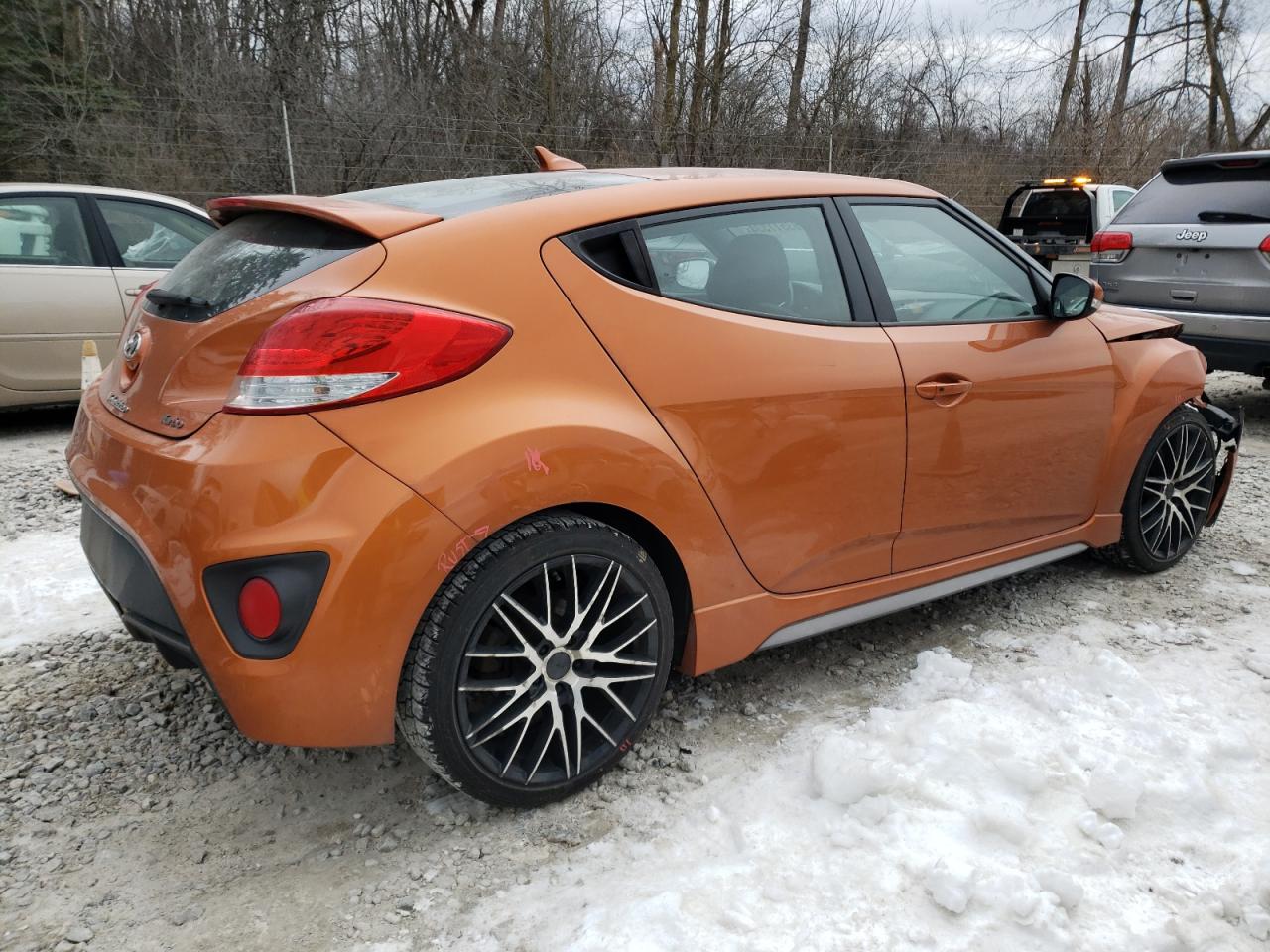 2016 Hyundai Veloster - Image 3