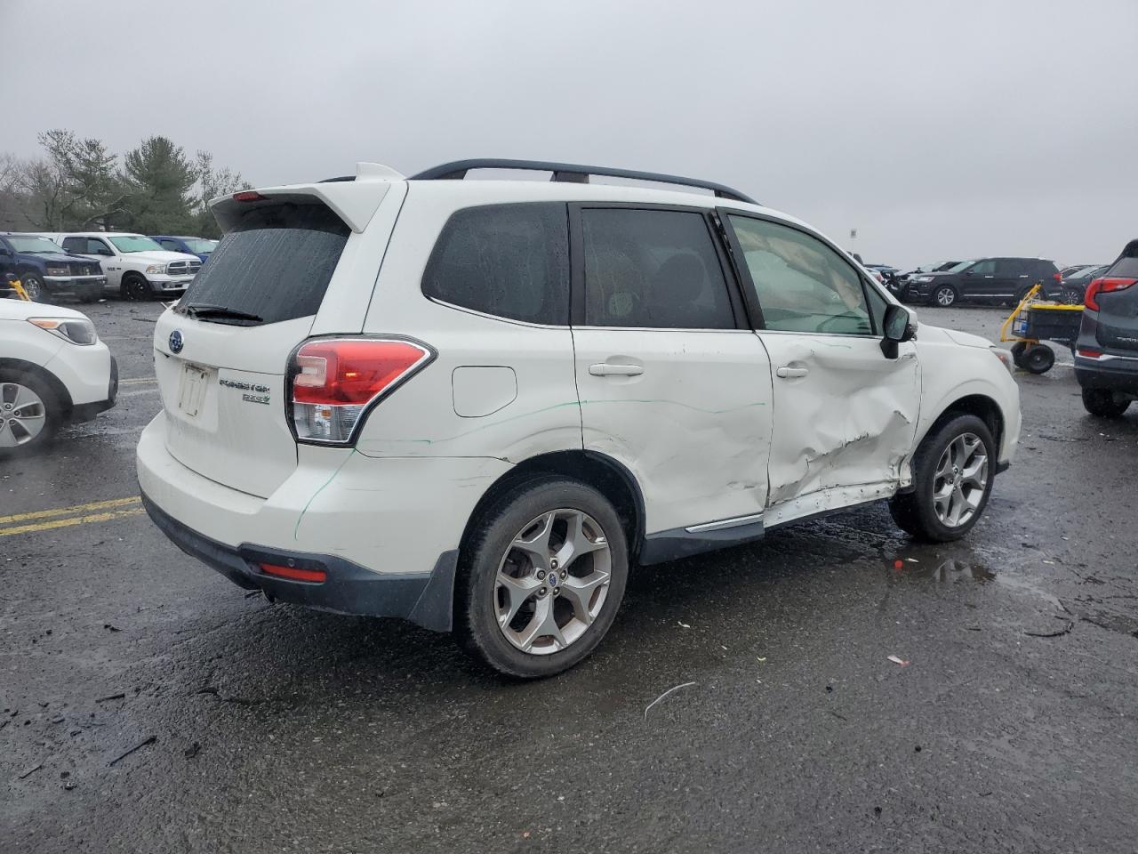 VIN JF2SJAWC5HH552072 2017 SUBARU FORESTER no.3