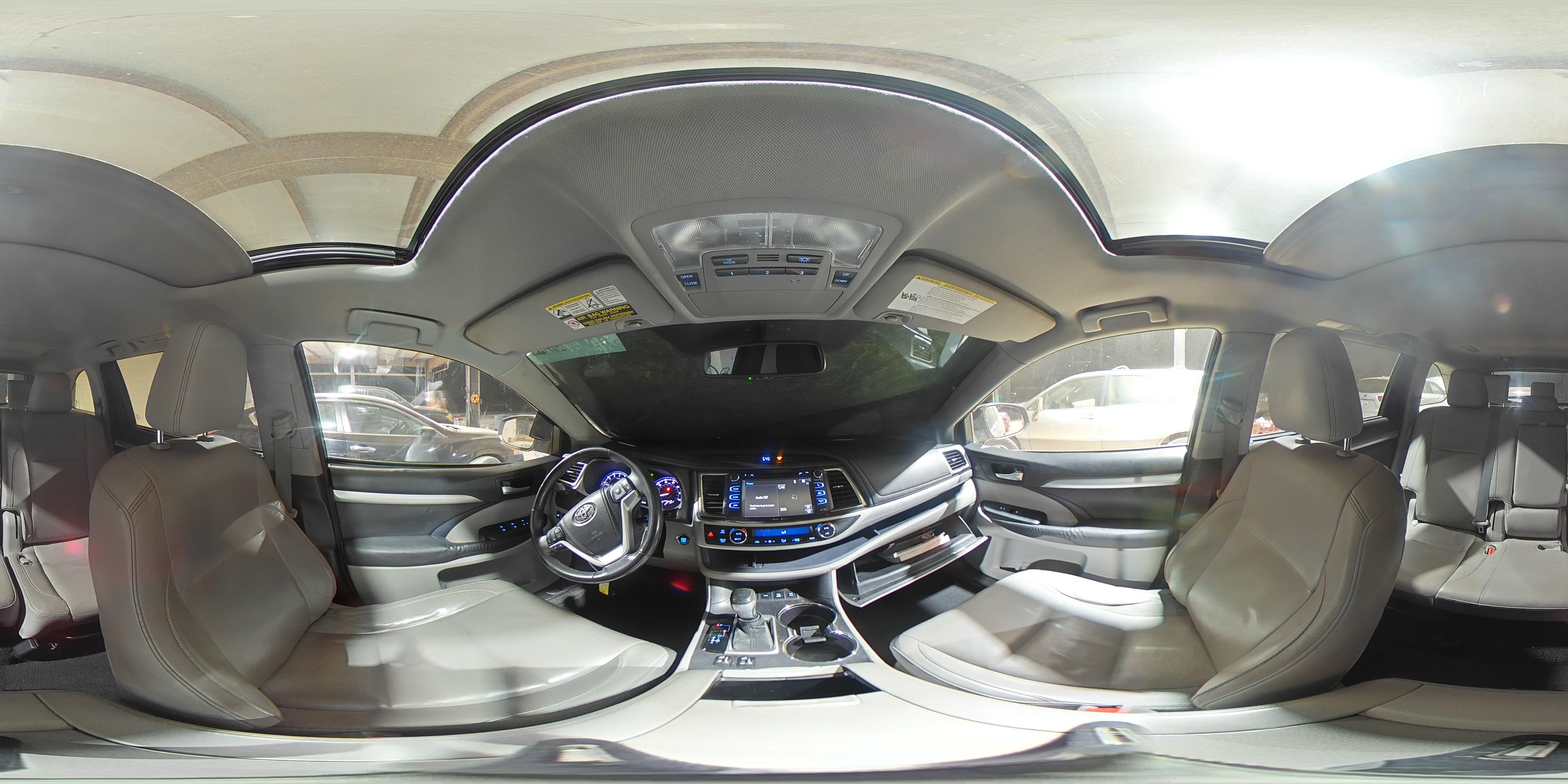 2015 Toyota Highlander - Image 15