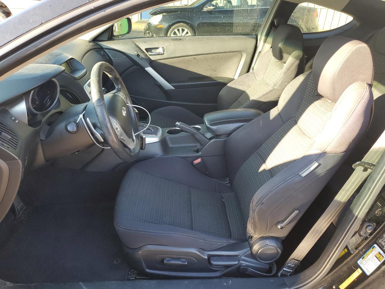 2010 Hyundai Genesis - Image 7