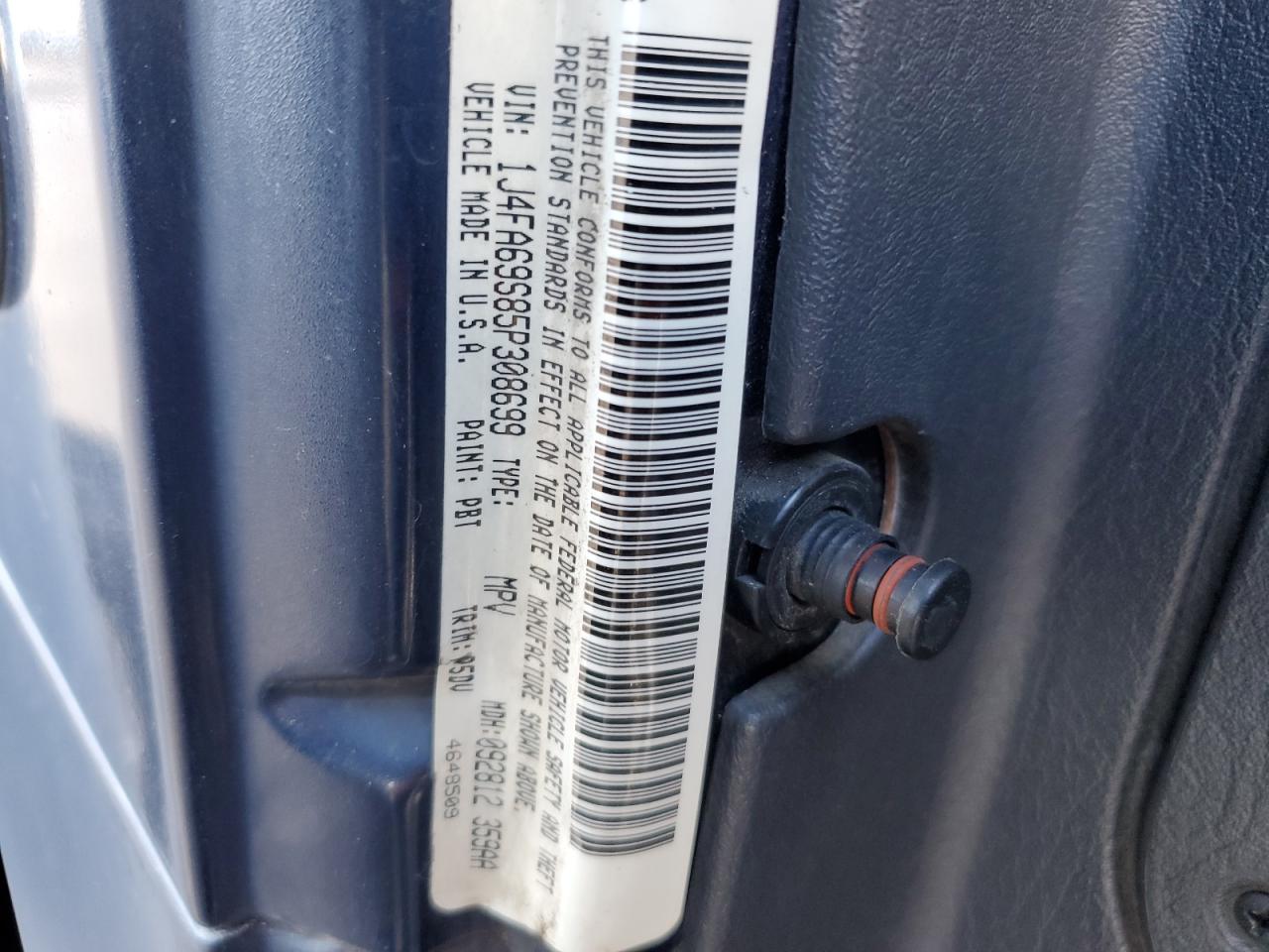 2005 Jeep Wrangler - Image 14