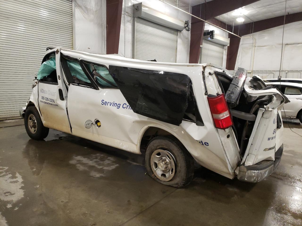 2018 Chevrolet Express - Image 2