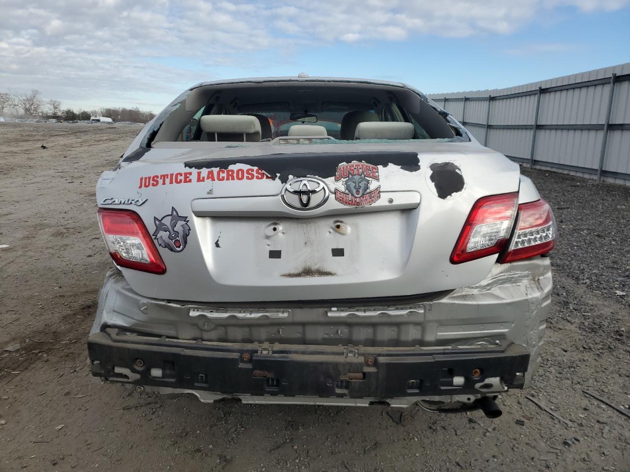 2010 Toyota Camry - Image 6