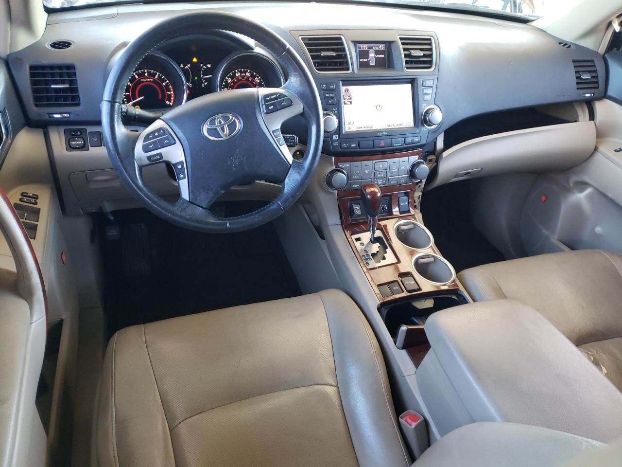 2011 Toyota Highlander - Image 8