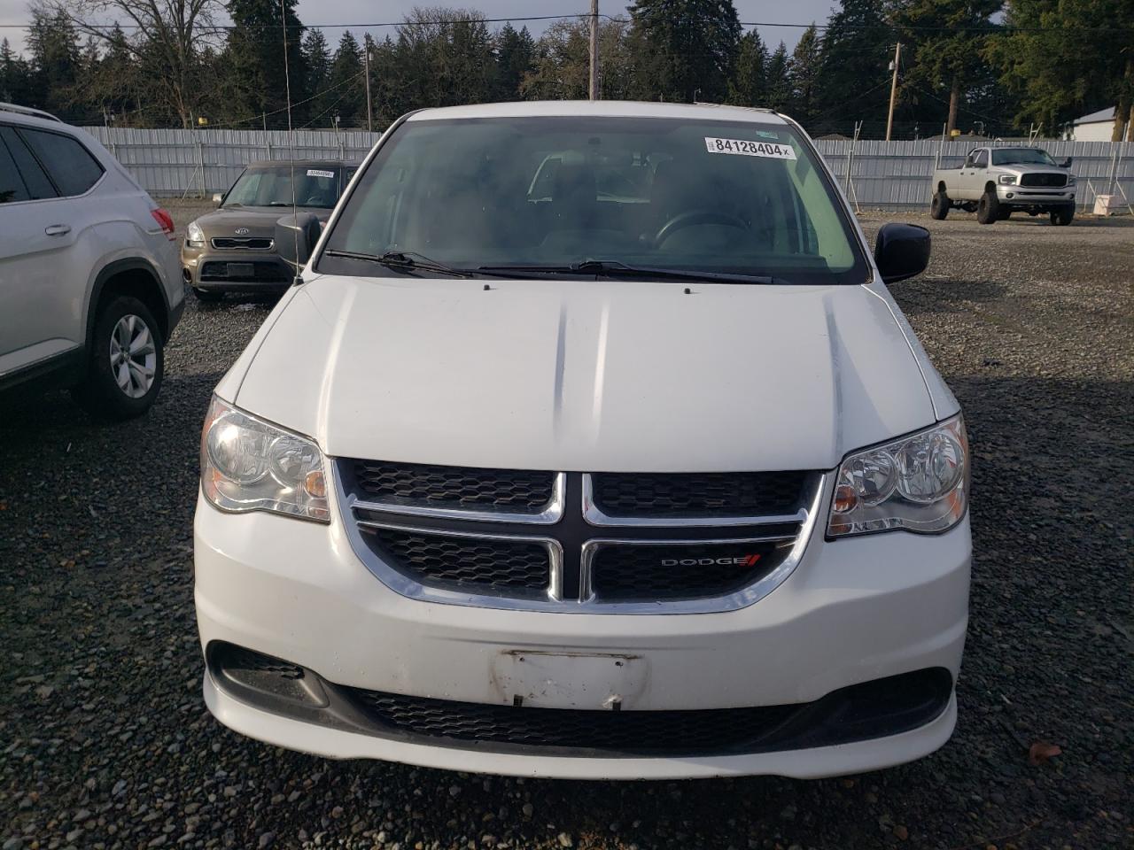 VIN 2C4RDGBG4JR181562 2018 DODGE CARAVAN no.5