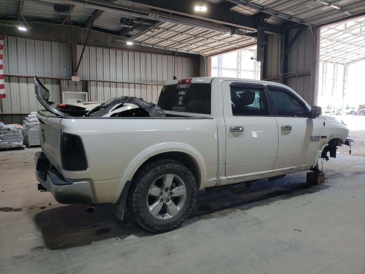 2015 RAM 1500 - Image 3