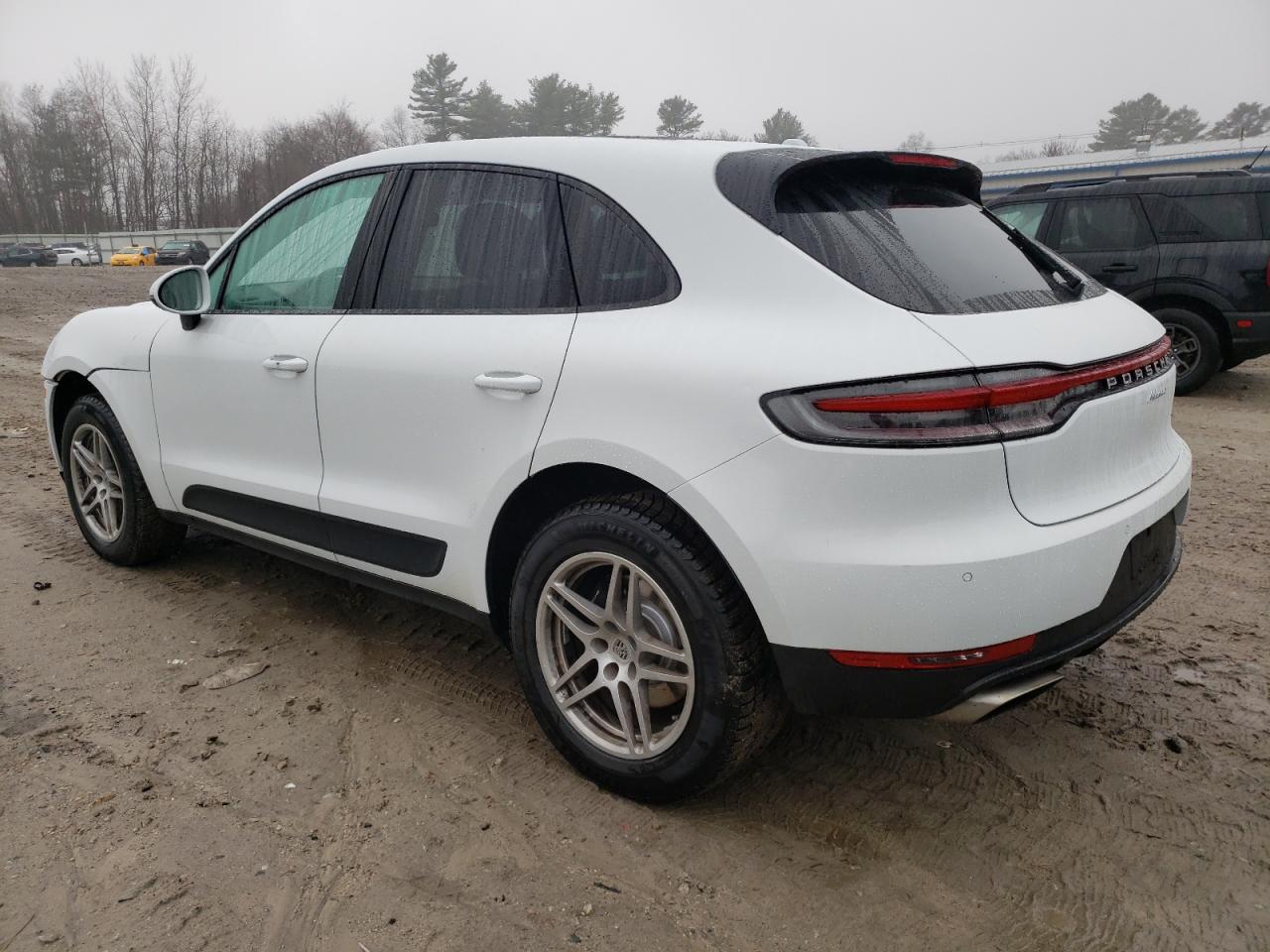 2019 Porsche Macan - Image 2