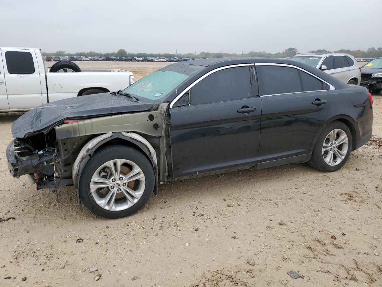 2018 Ford Taurus - Image 1