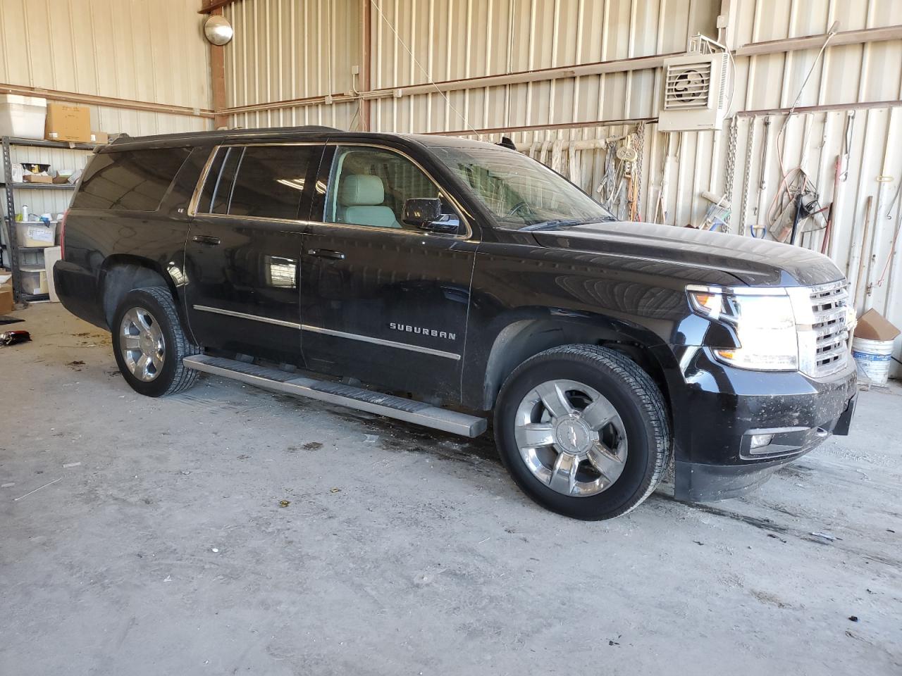 VIN 1GNSCHKC8JR390856 2018 CHEVROLET SUBURBAN no.4