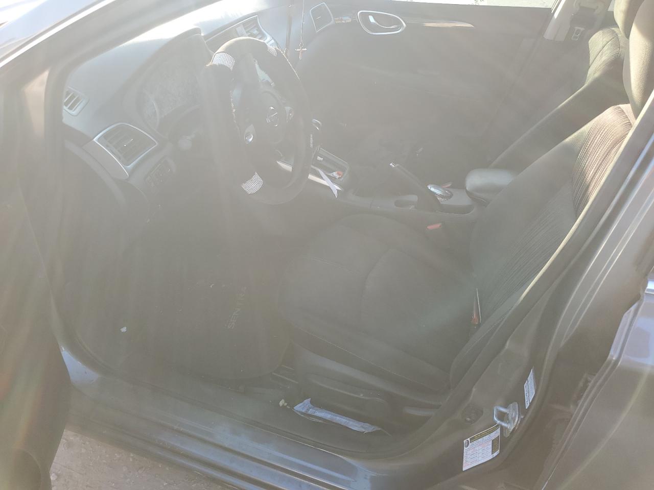 2016 Nissan Sentra - Image 7