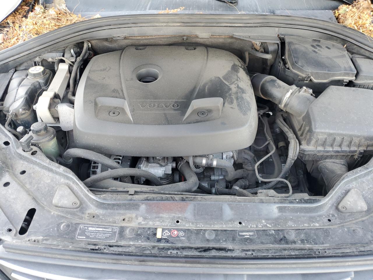 2016 Volvo XC60 - Image 13