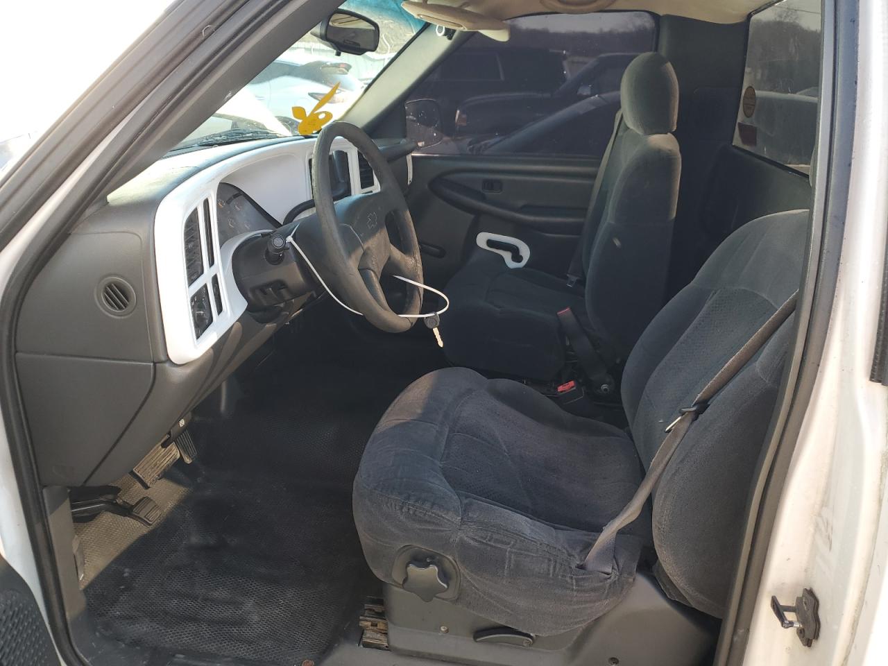 2003 Chevrolet Silverado - Image 7