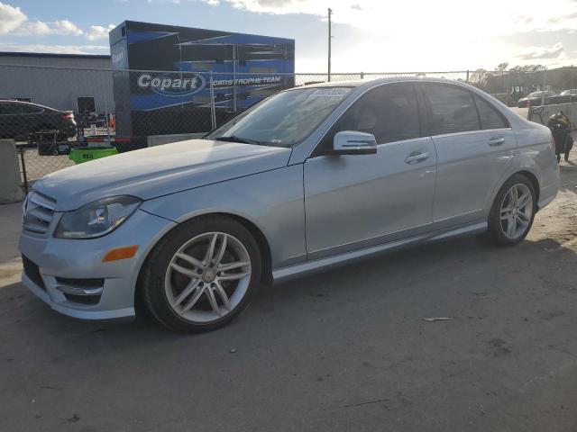 Sedans MERCEDES-BENZ C-CLASS 2013 Granatowy