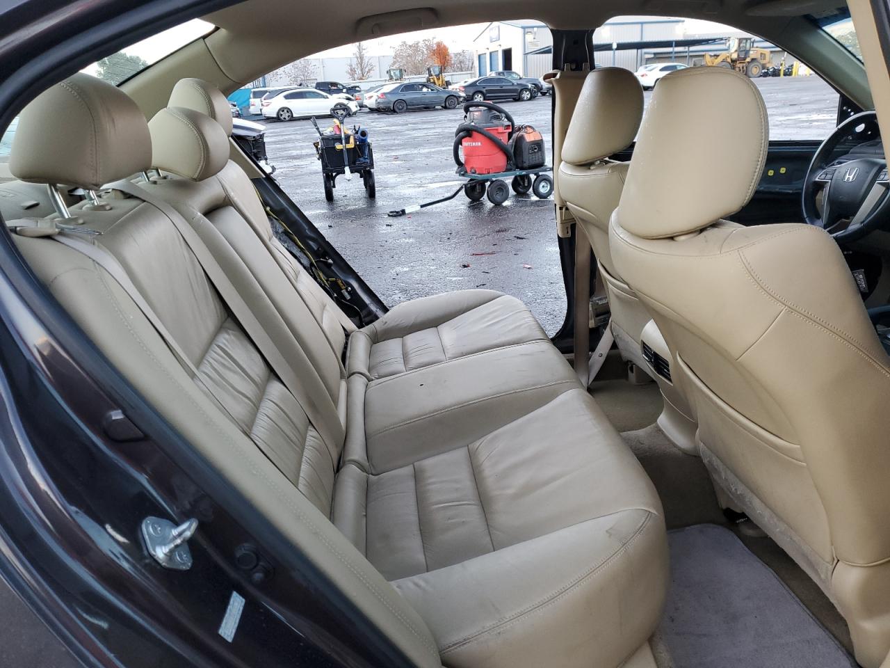 2011 Honda Accord Exl VIN: 1HGCP3F85BA005233 Lot: 86286974