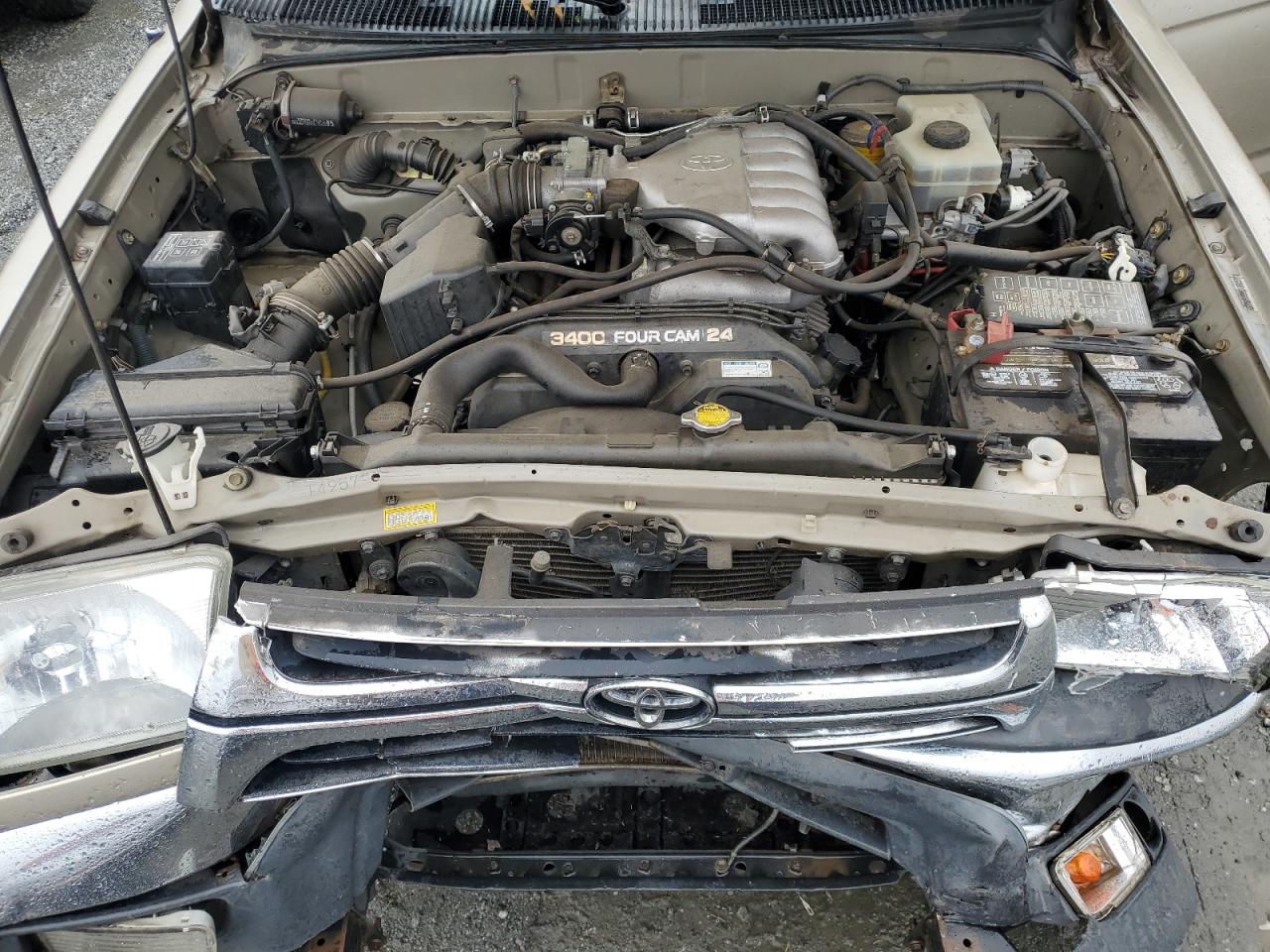 2002 Toyota 4Runner - Image 14