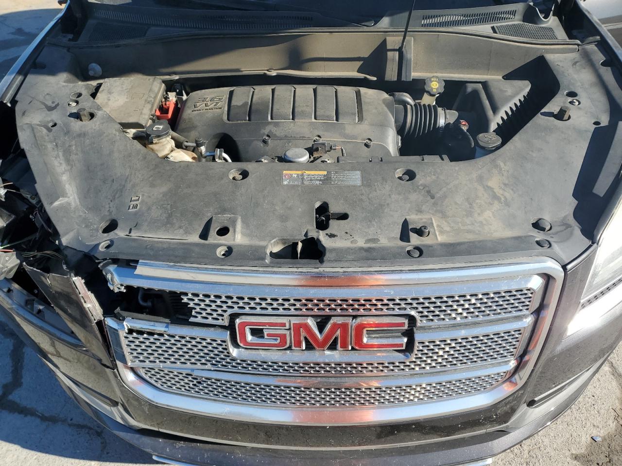 2015 GMC Acadia - Image 12